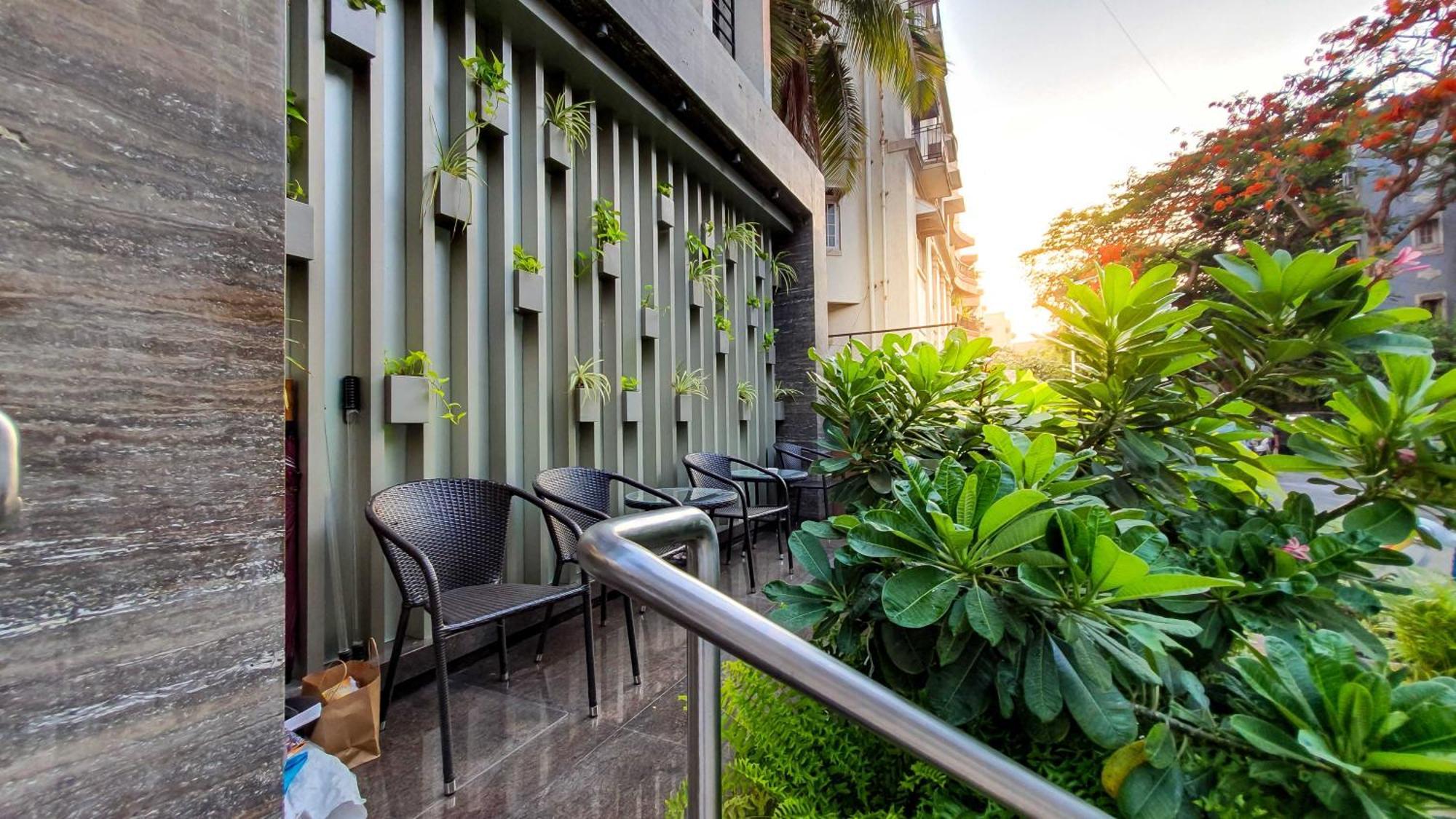 Hotel Godwin - Colaba Mumbai Exterior foto