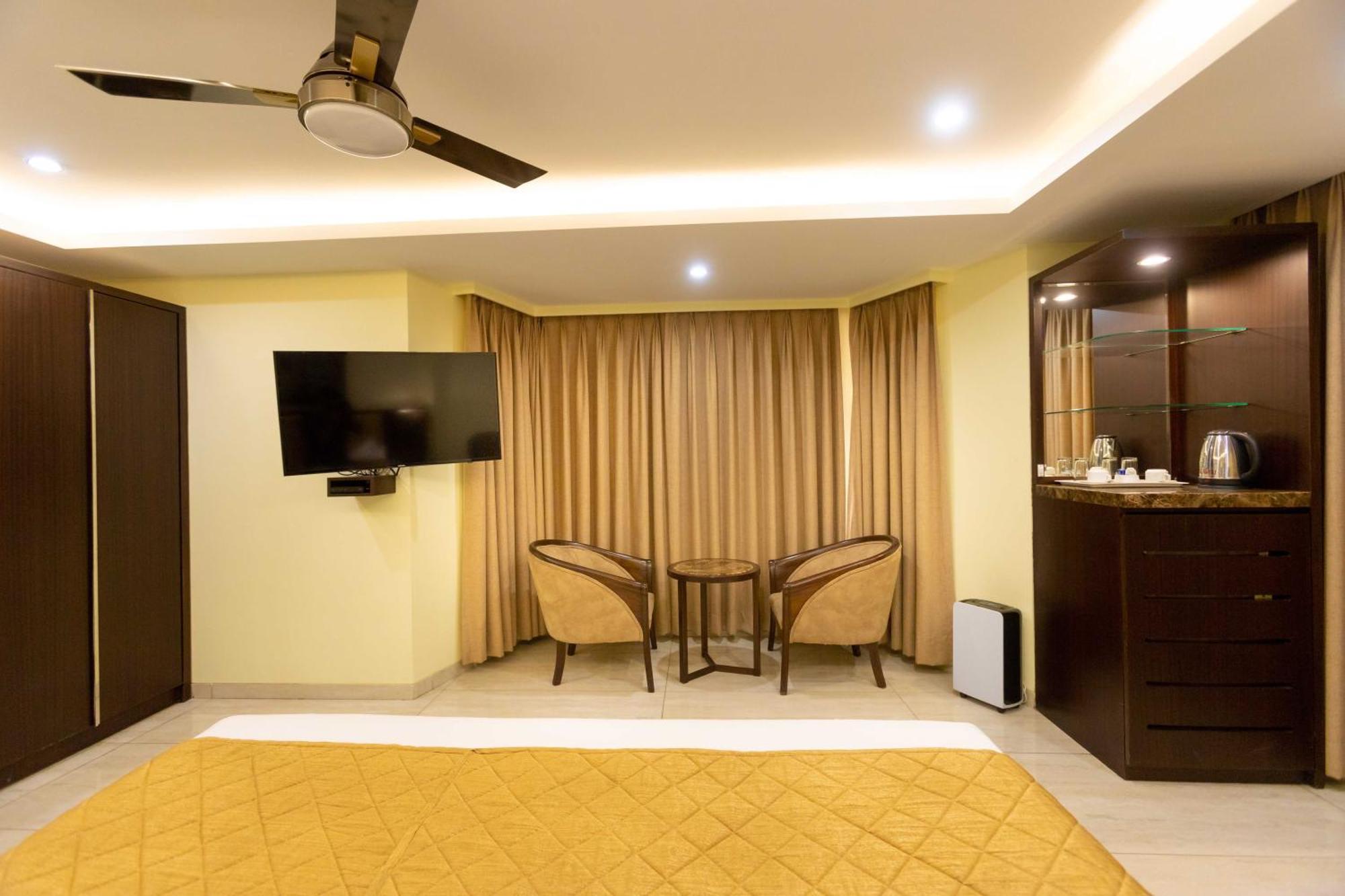 Hotel Godwin - Colaba Mumbai Exterior foto