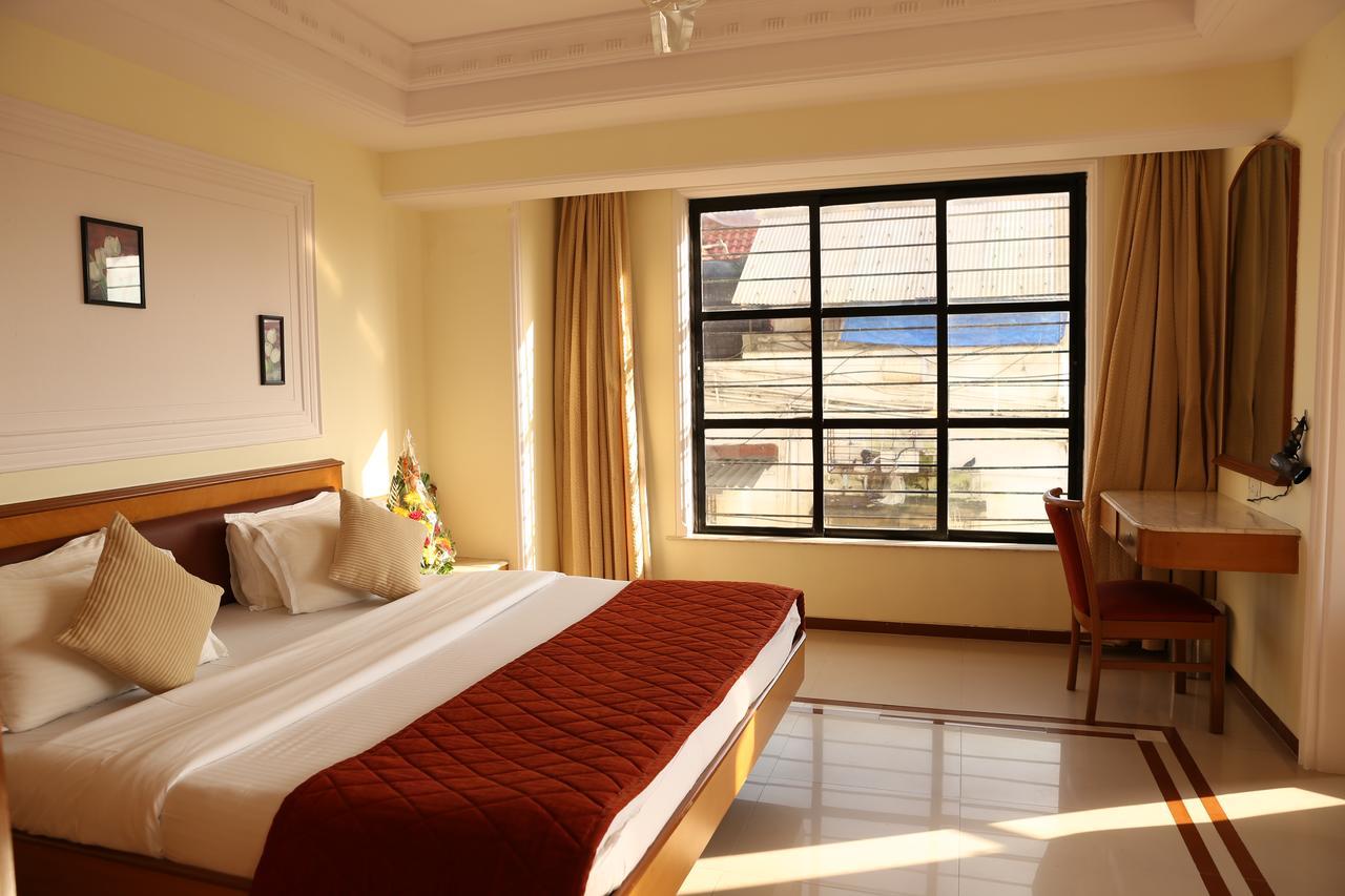 Hotel Godwin - Colaba Mumbai Exterior foto